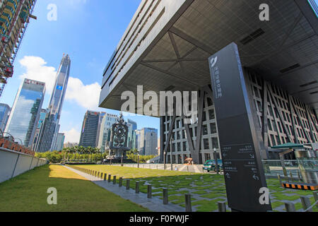 Shenzhen, China - August 19,2015: Shenzhen Skyline von der Börse mit dem Ping An IFC aus gesehen Stockfoto