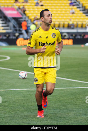 Columbus, Ohio, USA. 19. August 2015. Columbus Crew vorwärts Justin Meram (9) erwärmt sich vor einem Spiel der regulären Saison zwischen Columbus Crew SC und New York City FC Mapfre-Stadion in Columbus, OH. Bildnachweis: Brent Clark/Alamy Live-Nachrichten Stockfoto