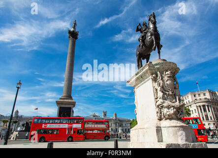 London, Trafalgar Square und Nelson Säule Stockfoto