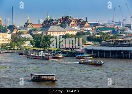 Thailande, Bangkok, Verkehr auf dem Chao Phraya River Stockfoto