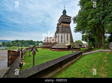 hölzerne Kirche der Heiligen Maria Himmelfahrt und St. Michael Erzengel, Haczow, Polen Stockfoto