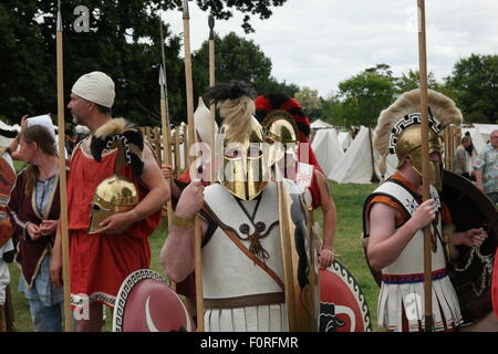 Historische Nachbildung mit Figuren in historischen Kostümen, historische Szenen neu Stockfoto