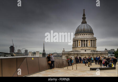 St. Pauls Cathedral von 1 neue Änderung Stockfoto