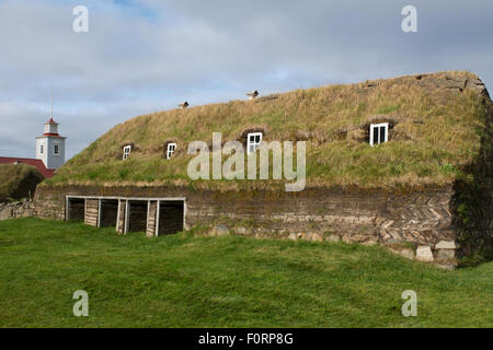 Akureyri, Island Eyjaforour. Historische Rasen Häuser von Laufás, einst im Besitz einer wohlhabenden Pfarrhaus, c. 1866. National Museum. Stockfoto