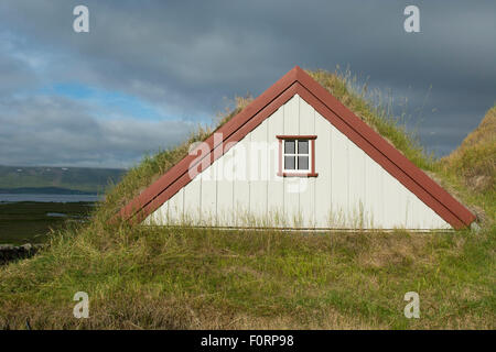 Akureyri, Island Eyjaforour. Historische Rasen Häuser von Laufás, einst im Besitz einer wohlhabenden Pfarrhaus, c. 1866. National Museum. Stockfoto