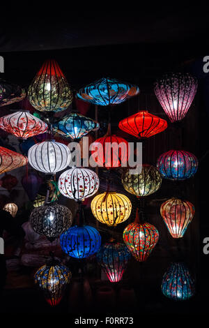 Nacht-Laternen in Altstadt Hoi an eine Stadt Stockfoto