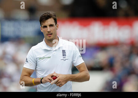 London, UK. 20. August 2015. Investec Asche 5. Test England gegen Australien. Englands Steven Finn Credit Schüssel bereit: Action Plus Sport/Alamy Live News Stockfoto