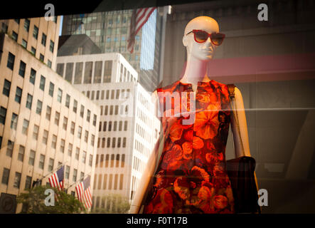 Puppen, Saks Fifth Avenue, Manhattan, New York City, New York, USA Stockfoto