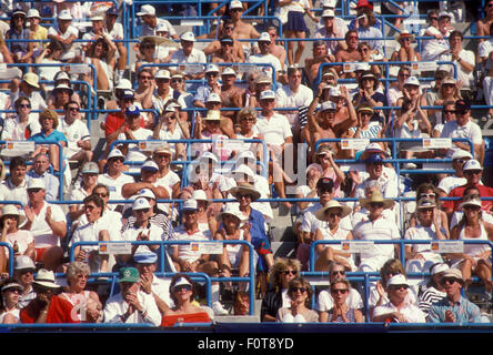 Zuschauern die Newsweek Champions Cup-Turnier in Indian Wells, Kalifornien im März 1988. Stockfoto