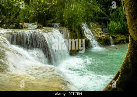 Kuang Si Wasserfall in der Nähe von Luang Prabang in laos Stockfoto