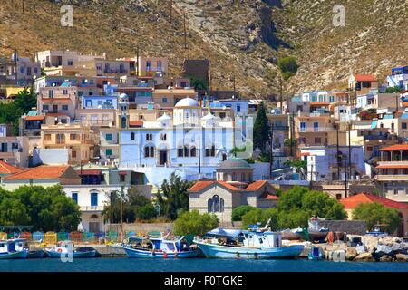 Angelboote/Fischerboote im Hafen von Pothia, Kalymnos, Dodekanes, griechische Inseln, Griechenland, Europa Stockfoto