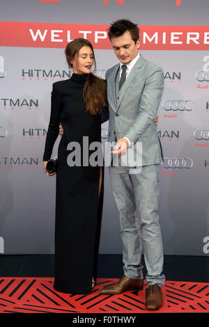 Berlin, Deutschland. 19. August 2015. Hannah Ware und Rupert Friend besuchen die "Hitman: Agent 47' Weltpremiere im Cinestar Sony Center am 19. August 2015 in Berlin, Deutschland. / Picture Alliance © Dpa/Alamy Live-Nachrichten Stockfoto