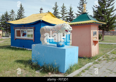 Sibirien, Burjatien, Russland. 26. September 2009. Stein-Skulptur des weißen Tigers. Ivolginskij Dazan - buddhistischen Tempel, Burjatien, Russland. © Andrey Nekrassow/ZUMA Wire/ZUMAPRESS.com/Alamy Live-Nachrichten Stockfoto