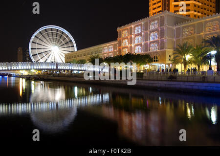 Emirat Sharjah, Vereinigte Arabische Emirate. 15. Oktober 2014. Sharjah Light Festival, Al Qasha (interne Fassaden), Sharjah, Vereinigte Arabische Emirate, in der Nähe von East © Andrey Nekrassow/ZUMA Wire/ZUMAPRESS.com/Alamy Live-Nachrichten Stockfoto