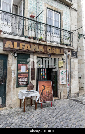 Alfama, engen Gassen, Lissabon, Portugal Stockfoto