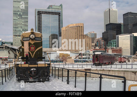 CN ZÜGE AUSSTELLUNG, TORONTO, ONTARIO, KANADA - CA. 2008. Ein Freilichtmuseum zeigt verschiedene Canadian National Lokomotiven Stockfoto