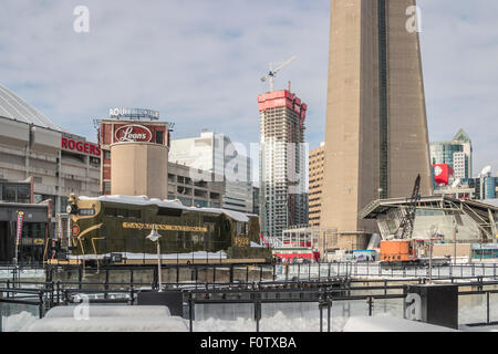 CN ZÜGE AUSSTELLUNG, TORONTO, ONTARIO, KANADA - CA. 2008. Ein Freilichtmuseum zeigt verschiedene Canadian National Lokomotiven Stockfoto