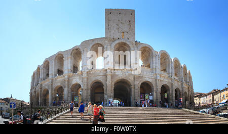 Treppe zu den Roman Amphithertre in Arles, Frankreich Stockfoto