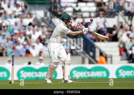 London, UK. 21. August 2015. Investec Asche 5. Test, Tag 2. England gegen Australien. Australiens Steve Smith in Aktion Kredit zu zucken: Action Plus Sport/Alamy Live News Stockfoto