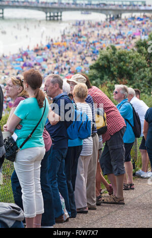 Bournemouth, UK. 21. August 2015. Besucher strömen in Bournemouth für das achte jährliche Bournemouth Air Festival.  Bildnachweis: Carolyn Jenkins/Alamy Live-Nachrichten Stockfoto