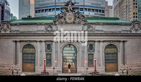 Ein Blick nach Norden zum Grand Central Terminal (GCT) Fassade. Stockfoto