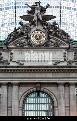 Ein Blick nach Norden zum Grand Central Terminal (GCT) Fassade. Stockfoto