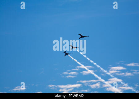 Bournemouth, UK. 21. August 2015. Patrouille Reva führen in die achte jährliche Bournemouth Air Festival. Bildnachweis: Carolyn Jenkins/Alamy Live-Nachrichten Stockfoto