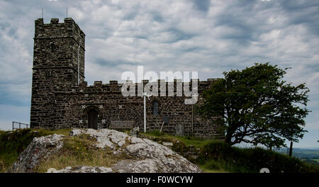 St. Michaels-Kirche oben auf Brent Tor am westlichen Rand von Dartmoor. Stockfoto