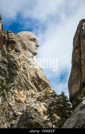 Das Profil von George Washington am Mount Rushmore National Memorial, in der Nähe von Keystone, South Dakota, USA, Vereinigte Staaten. Stockfoto