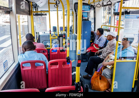 Kapstadt Südafrika, Stadtzentrum, Zentrum, Civic Center Station, MyCiTi Bus, Passagiere Fahrer, Fahrer, SAfri150311008 Stockfoto