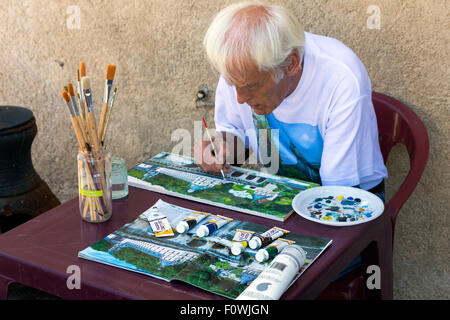 Expat-Kunst-Klasse im Café De La Gare, Genac, Poitiers Charente, Süd-west Frankreich Stockfoto