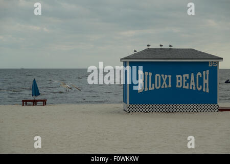 Ein Foto von Biloxi Beach auf den Mississippi Sound in Mississippi, USA. Die Stadt Biloxi ist eine Stadt im Harrison County, MS. Stockfoto