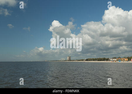 Ein Foto von Biloxi Beach auf den Mississippi Sound in Mississippi, USA. Stockfoto