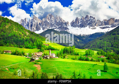 Beeindruckende Berge der Dolomiten. Val di Funes Landschaft, Italien Stockfoto