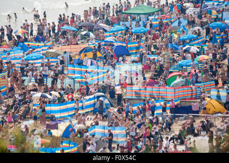 Bournemouth, UK. 22. August 2015. Besucher strömen in Bournemouth für das achte jährliche Bournemouth Air Festival.  Bildnachweis: Carolyn Jenkins/Alamy Live-Nachrichten Stockfoto