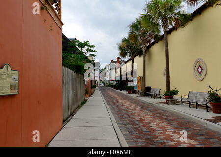 Auf der Suche nach Süden auf aviles Straße von King Street - st. Augustine, FL Stockfoto