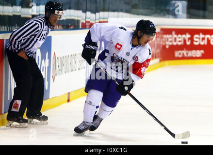 Ingolstadt, Deutschland. 22. August 2015. Champions Hockey League. ERC Ingolstadt vs. Braehead Glasgow. Marcus Götz (Glasgow), Credit: Aktion Plus Sport/Alamy Live-Nachrichten Stockfoto