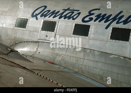 Douglas DC3 Flugzeug bei Qantas Gründer Museum, Longreach, Queensland, Australien. Stockfoto