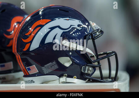 Houston, Texas, USA. 22. August 2015. Ein Helm Denver Broncos im ersten Halbjahr ein NFL Preseason Spiel zwischen Houston Texans und die Denver Broncos NRG-Stadion in Houston, TX am 22. August 2015. Bildnachweis: Trask Smith/ZUMA Draht/Alamy Live-Nachrichten Stockfoto