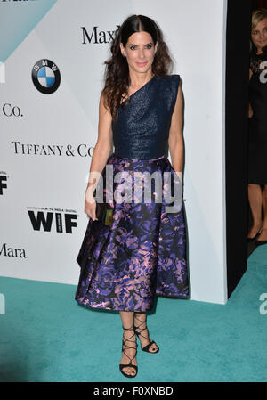 LOS ANGELES, CA - 16. Juni 2015: Sandra Bullock bei den Frauen im Film 2015 Crystal + Lucy Awards im Hyatt Regency Century Plaza Hotel. Stockfoto