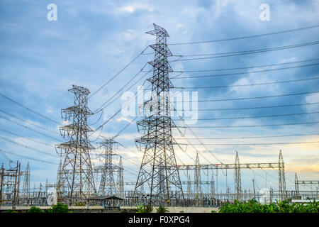 Hochspannungs-post Stockfoto