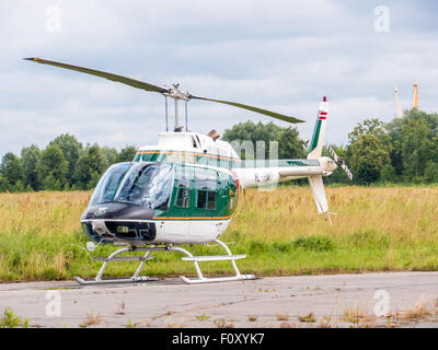 Militärhubschrauber auf Ausstellung in Riga, Lettland Stockfoto