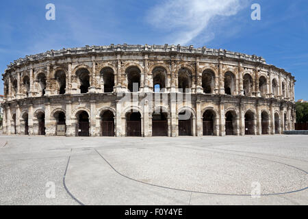 Die Arena von Nîmes ist ein römisches Amphitheater in der französischen Stadt Nîmes gefunden. Stockfoto