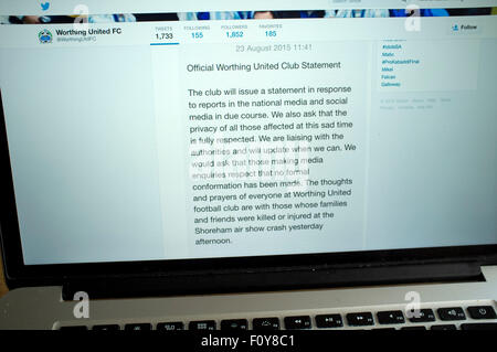 London UK. 23. August 2015. Worthing vereint in einer Erklärung Club auf Twitter im Auftrag von drei seiner Spieler und Mitarbeiter, die starb in Shoreham-Flugschau am Samstag Credit: Amer Ghazzal/Alamy Live-Nachrichten Stockfoto