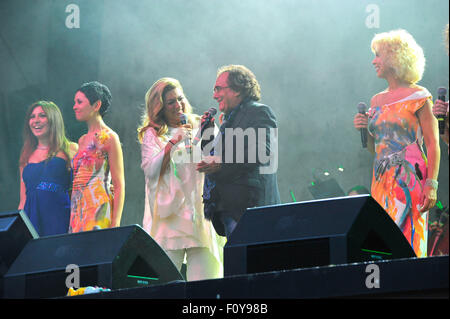 Al Bano und Romina Power führen während ihrer Berlin-Konzert auf der Waldbühne am 21. August 2015 Stockfoto