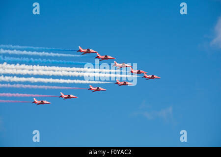 Bournemouth, Dorset, England, UK. 23. August 2015. Die roten Pfeile auf der achten jährlichen Bournemouth Air Festival durchführen. Credit: Carolyn Jenkins/Alamy leben Nachrichten Stockfoto