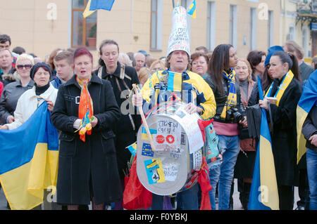 Odessa, Ukraine. 15. Oktober 2014. Odessa, Ukraine. 13. April 2014. Anhänger-Odessa-Maidan sammelten sich zur Unterstützung eine einheitliche Ukraine gegen den Separatismus © Andrey Nekrassow/ZUMA Wire/ZUMAPRESS.com/Alamy Live News Stockfoto