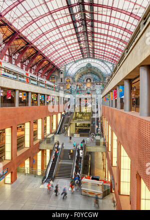 Innere des erstaunlichen Hauptbahnhof in Antwerpen, Belgien Stockfoto