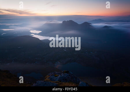 Baosbheinn im Feuerschein Dämmerung Licht Stockfoto