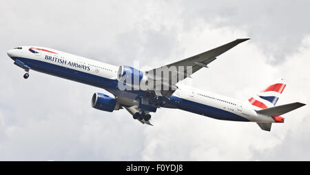 British Airways Boeing 777 G-Stbi vom Flughafen London Heathrow LHR Stockfoto